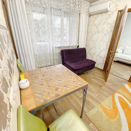 Apartments Ahmetova 4 21 Alma-Ata Buitenkant foto