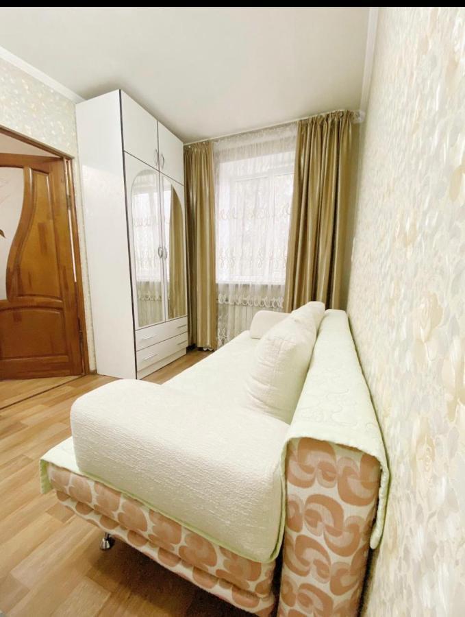 Apartments Ahmetova 4 21 Alma-Ata Buitenkant foto